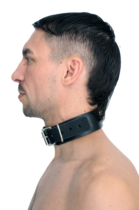 BUCKLE choker
